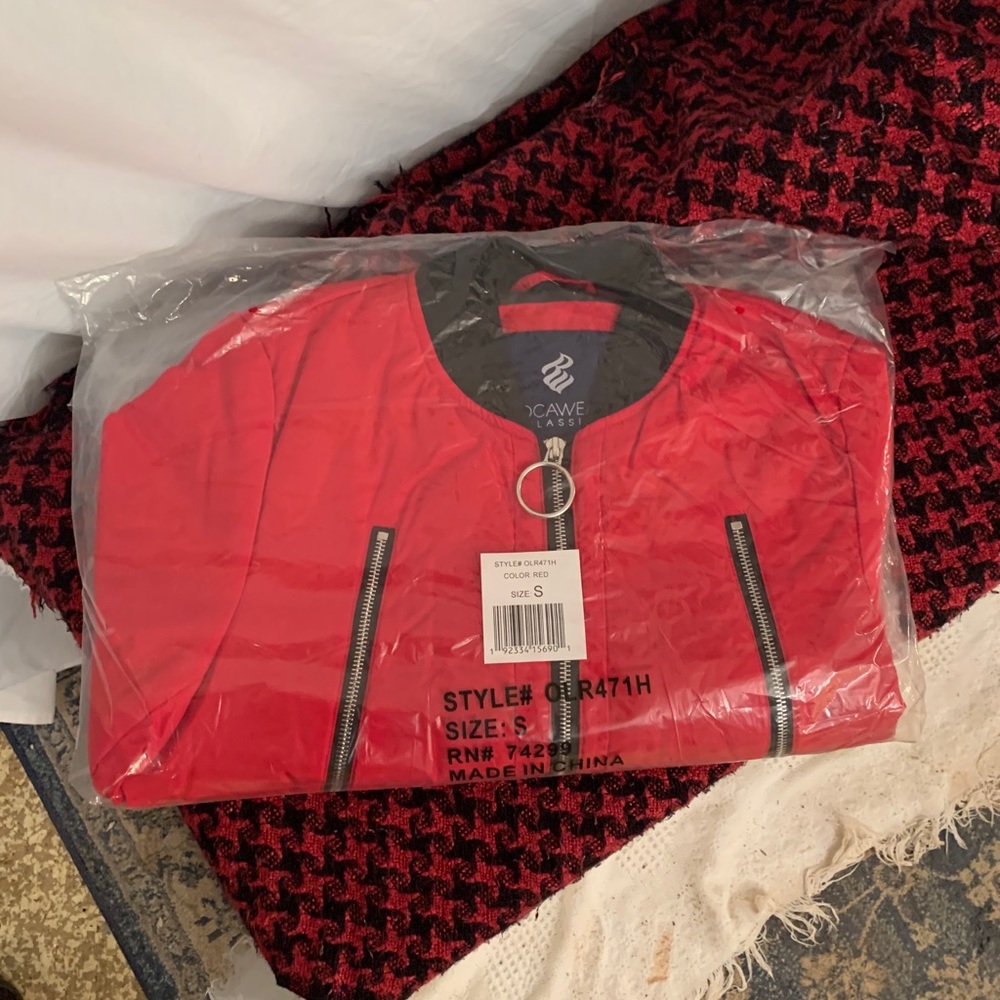 Red RocaWear Bomber Jacket - Picture 9 of 10